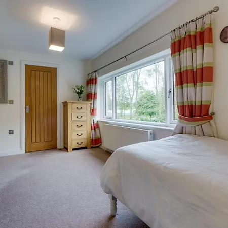 Holiday home Waterside